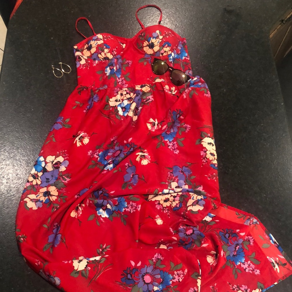 Women’s Large Red Floral Maxi Dress